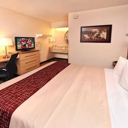 Red Roof Inn Huntington Barboursville Εξωτερικό φωτογραφία