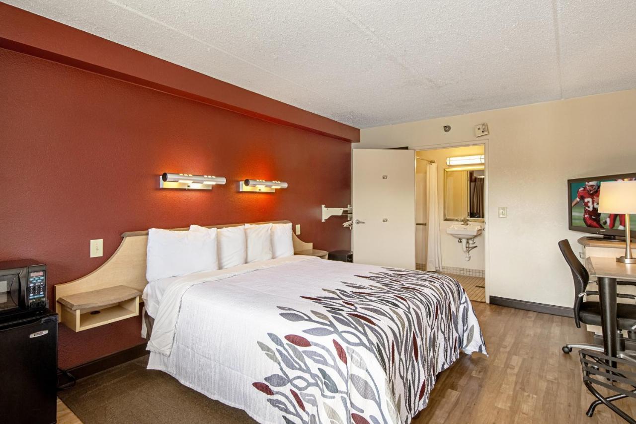 Red Roof Inn Huntington Barboursville Εξωτερικό φωτογραφία