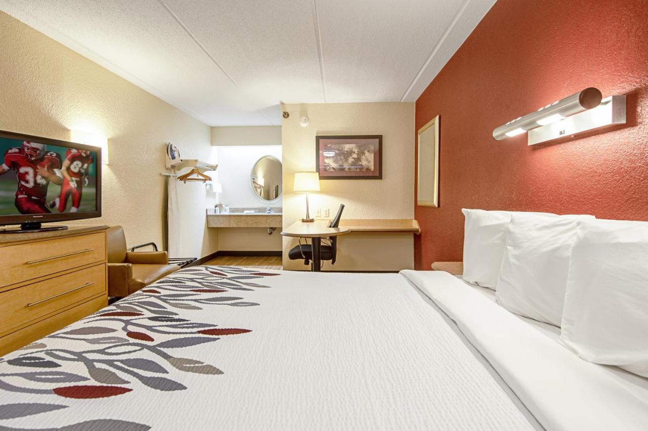 Red Roof Inn Huntington Barboursville Εξωτερικό φωτογραφία