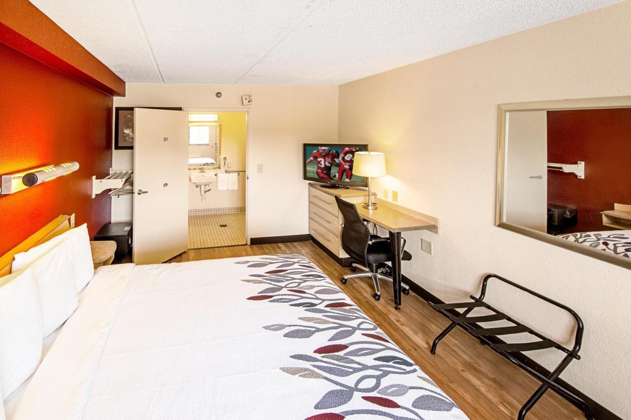 Red Roof Inn Huntington Barboursville Εξωτερικό φωτογραφία